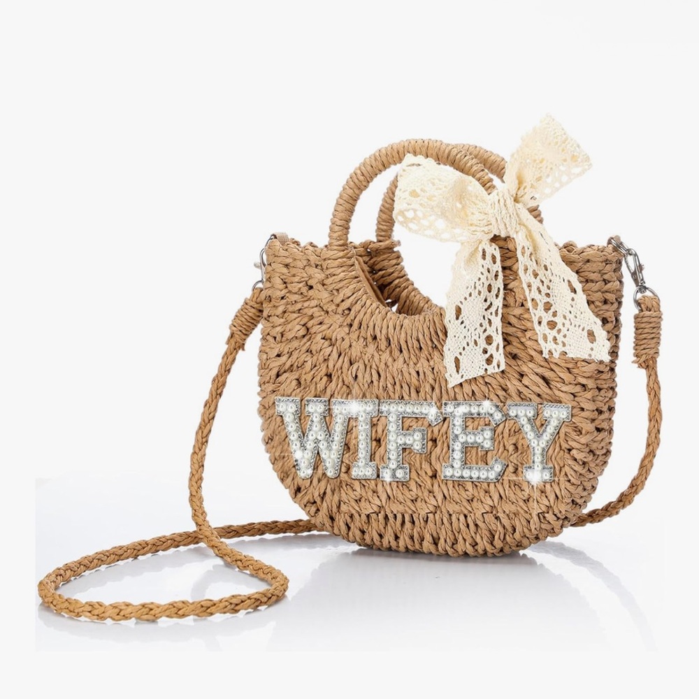 Straw Wifey Bag with Lace Bow - Picture 4 of 5
